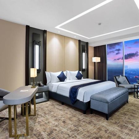 Aston Sidoarjo City Hotel & Conference Center Eksteriør billede