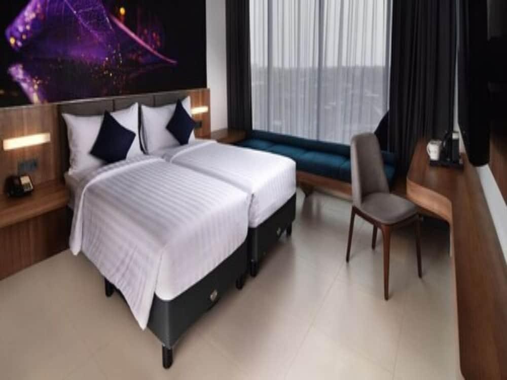 Aston Sidoarjo City Hotel & Conference Center Eksteriør billede