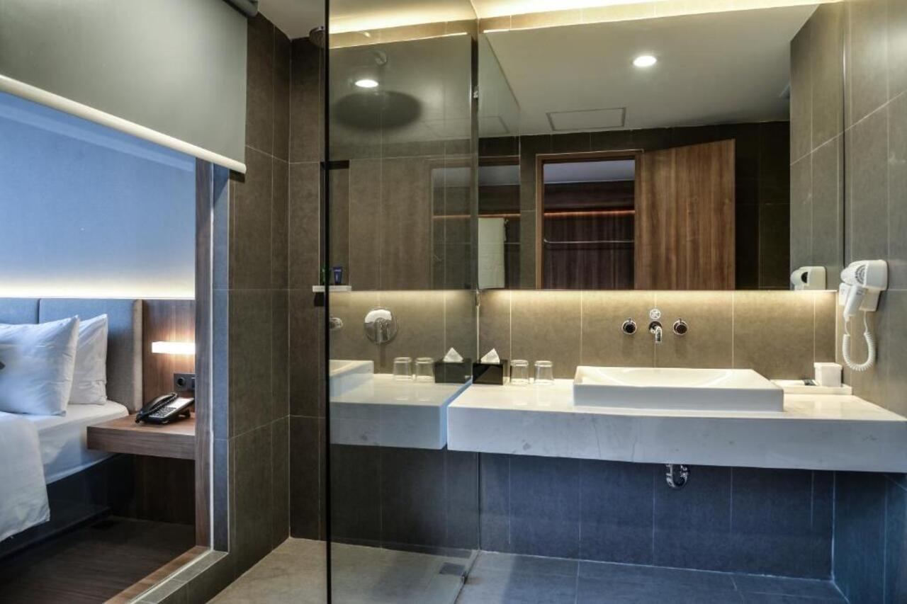 Aston Sidoarjo City Hotel & Conference Center Eksteriør billede