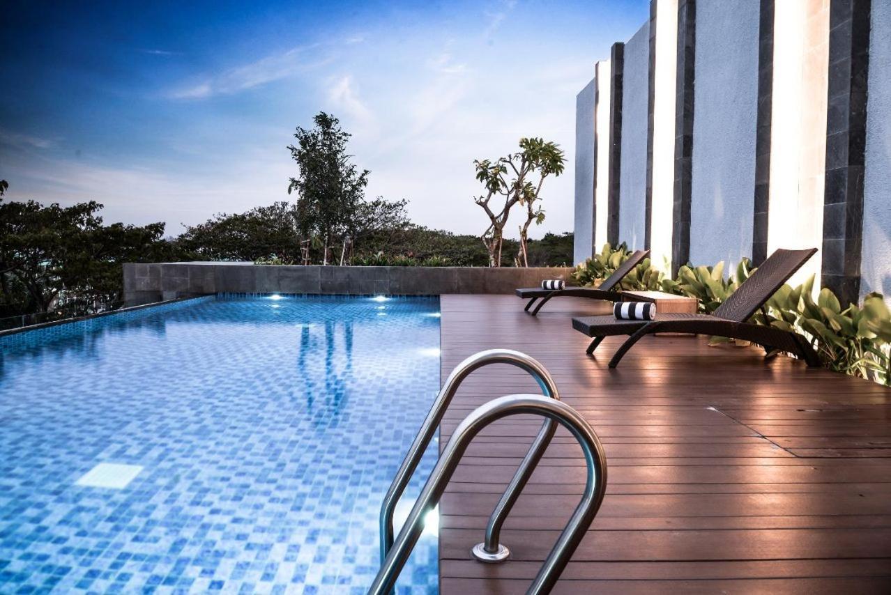 Aston Sidoarjo City Hotel & Conference Center Eksteriør billede