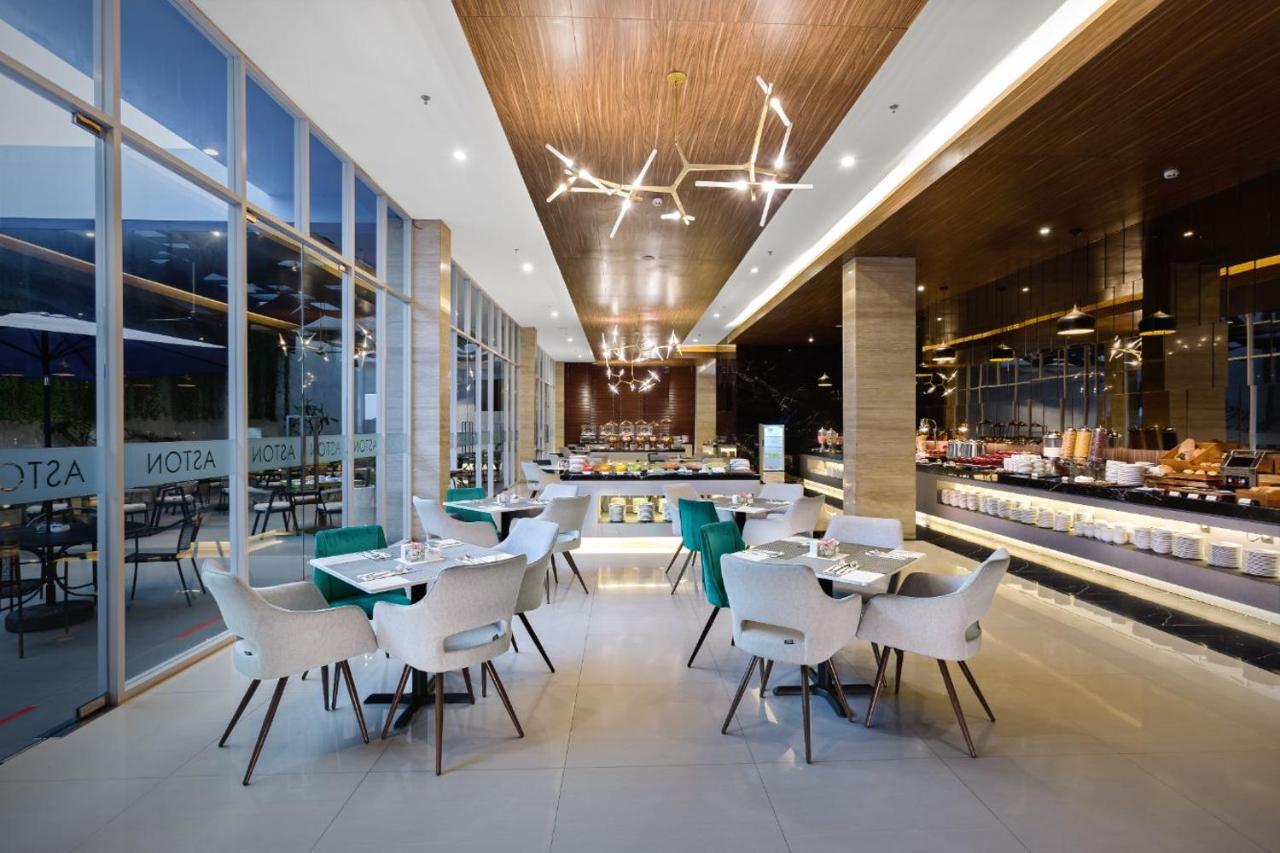 Aston Sidoarjo City Hotel & Conference Center Eksteriør billede